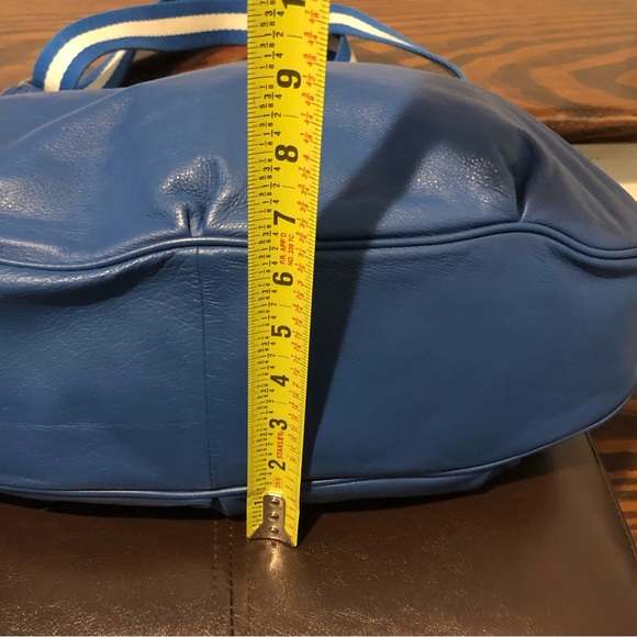 MARC JACOBS Blue Striped Crossbody Strap Pinstriped Interior Blue Leather Bag - Picture 13 of 17